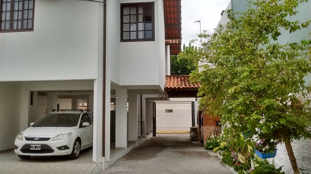 Apartamentos de temporada na Cachoeira do Bom Jesus Florianópolis